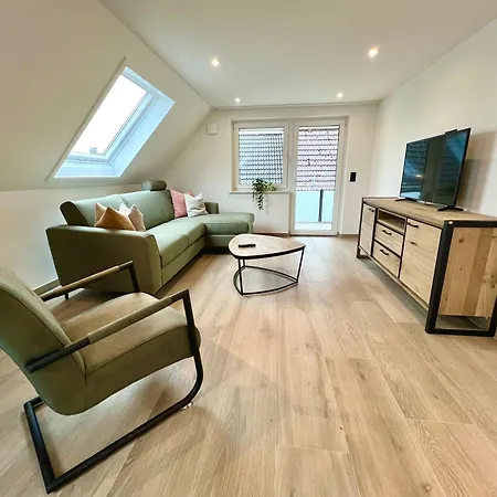 In't Doerp 2, Super Zentral Gelegen, Mit Balkon Und Parkplatz Apartment Greetsiel