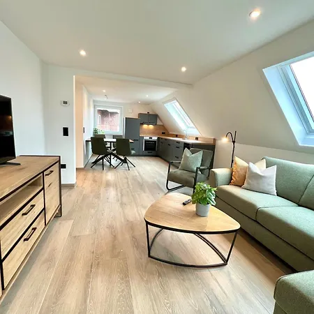 In't Doerp 2, Super Zentral Gelegen, Mit Balkon Und Parkplatz Greetsiel