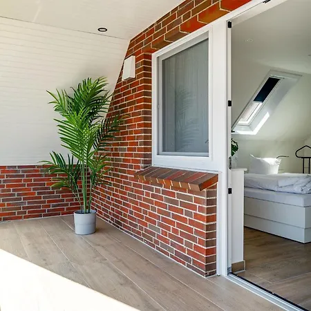 In't Doerp 2, Super Zentral Gelegen, Mit Balkon Und Parkplatz Greetsiel