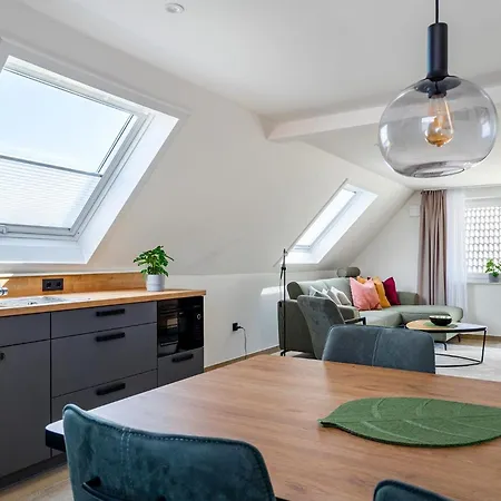 In't Doerp 2, Super Zentral Gelegen, Mit Balkon Und Parkplatz Apartment Greetsiel